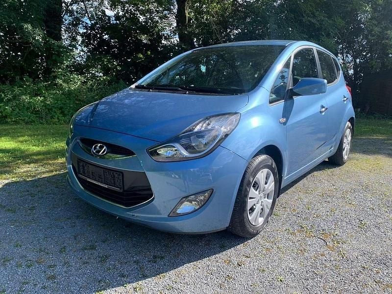 Gebraucht Hyundai ix20 Trend 125 PS (91 kW) 2014 Blau Kleinwagen