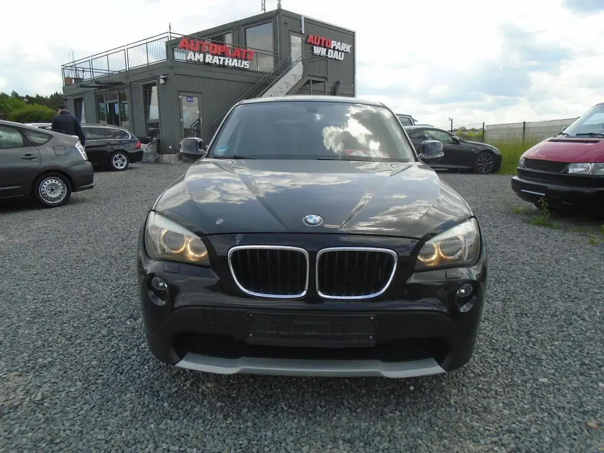 Gebraucht BMW X1 143 PS (105 kW) 2011 Schwarz SUV