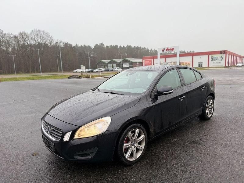 Gebraucht Volvo S60 Kinetic 163 PS (119 kW) 2010 Schwarz Limousine