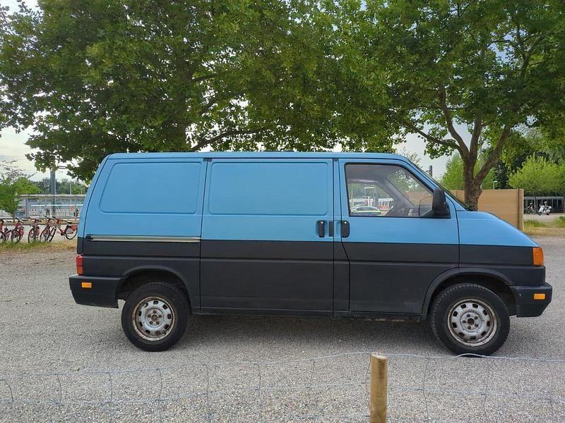 Second-hand VW T4 60 CP (44 kW) 1993 Albastru Van
