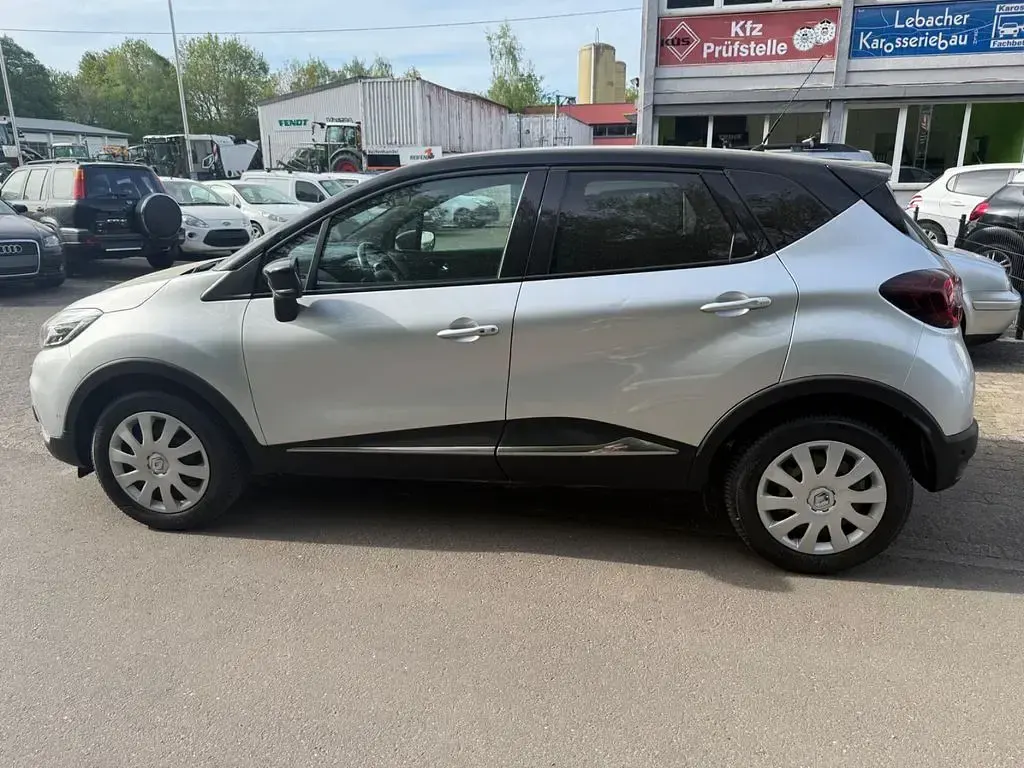 Gebraucht Renault Captur LIMITED 90 PS (66 kW) 2019 Silber SUV