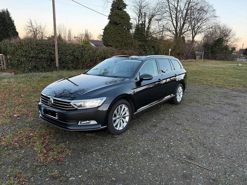 Grau Gebraucht 2018 VW Passat Highline Kombi | 15.000 € (Guter Preis) - Bild 1/4