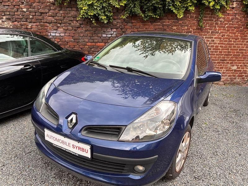 Gebraucht 2006 Renault Clio III Dynamique Kleinwagen | 2.900 € (Fairer Preis) - Bild 1/4