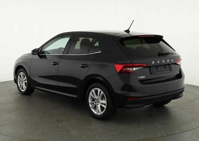 Neu Skoda Fabia 116 PS (85 kW) 2025 Black magic perleffekt Limousine