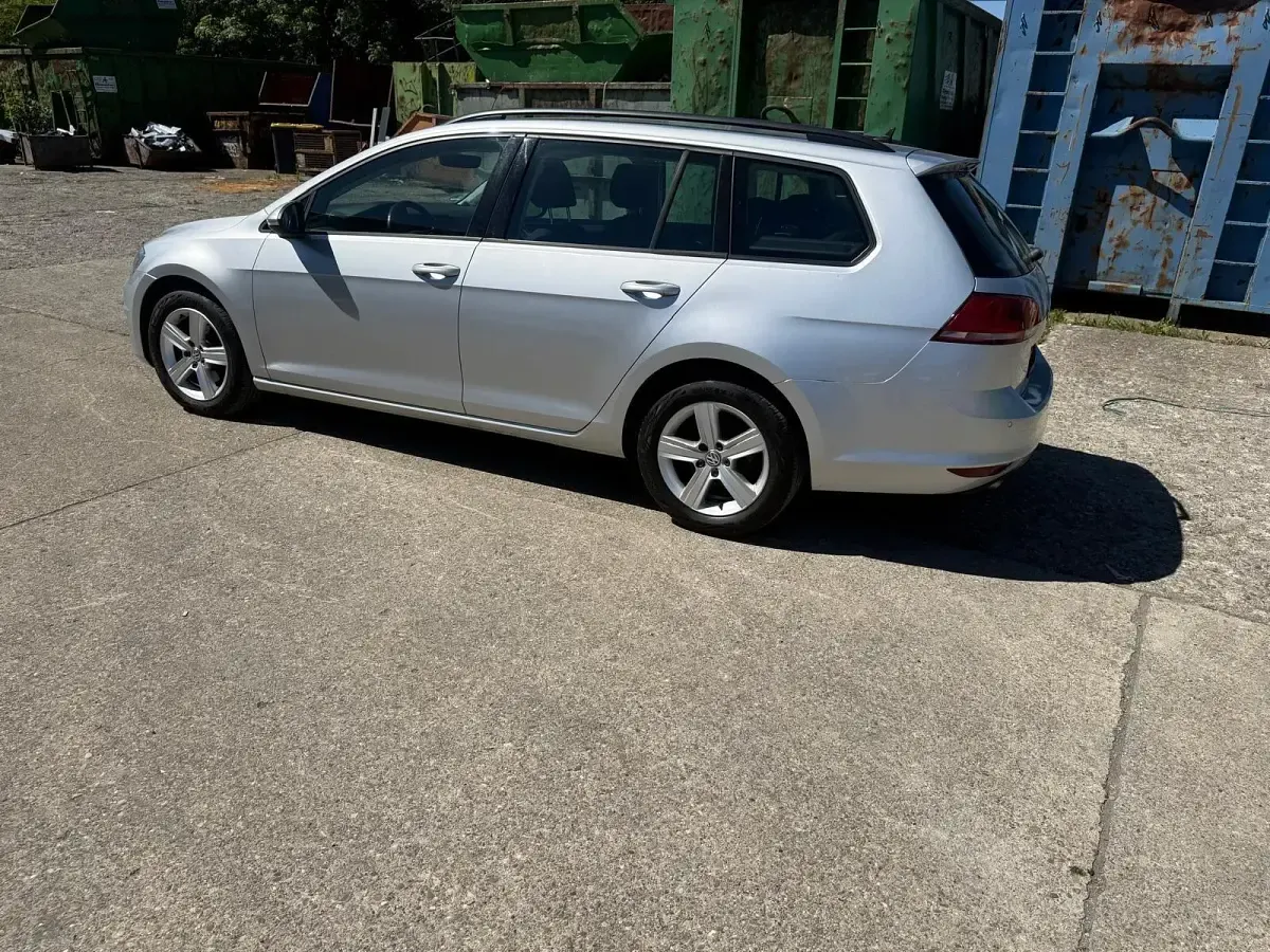 Gebraucht VW Golf VII 110 PS (80 kW) 2016 Silber Kombi