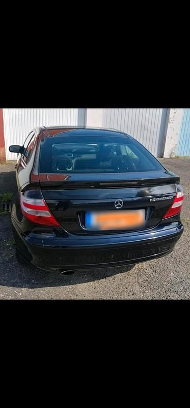 Gebraucht Mercedes C180 Style 143 PS (105 kW) 2006 Schwarz Coupé