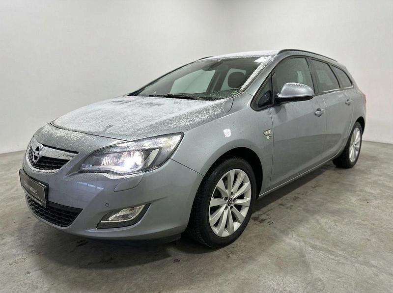 Gebraucht Opel Astra 140 PS (102 kW) 2012 Silber Kombi