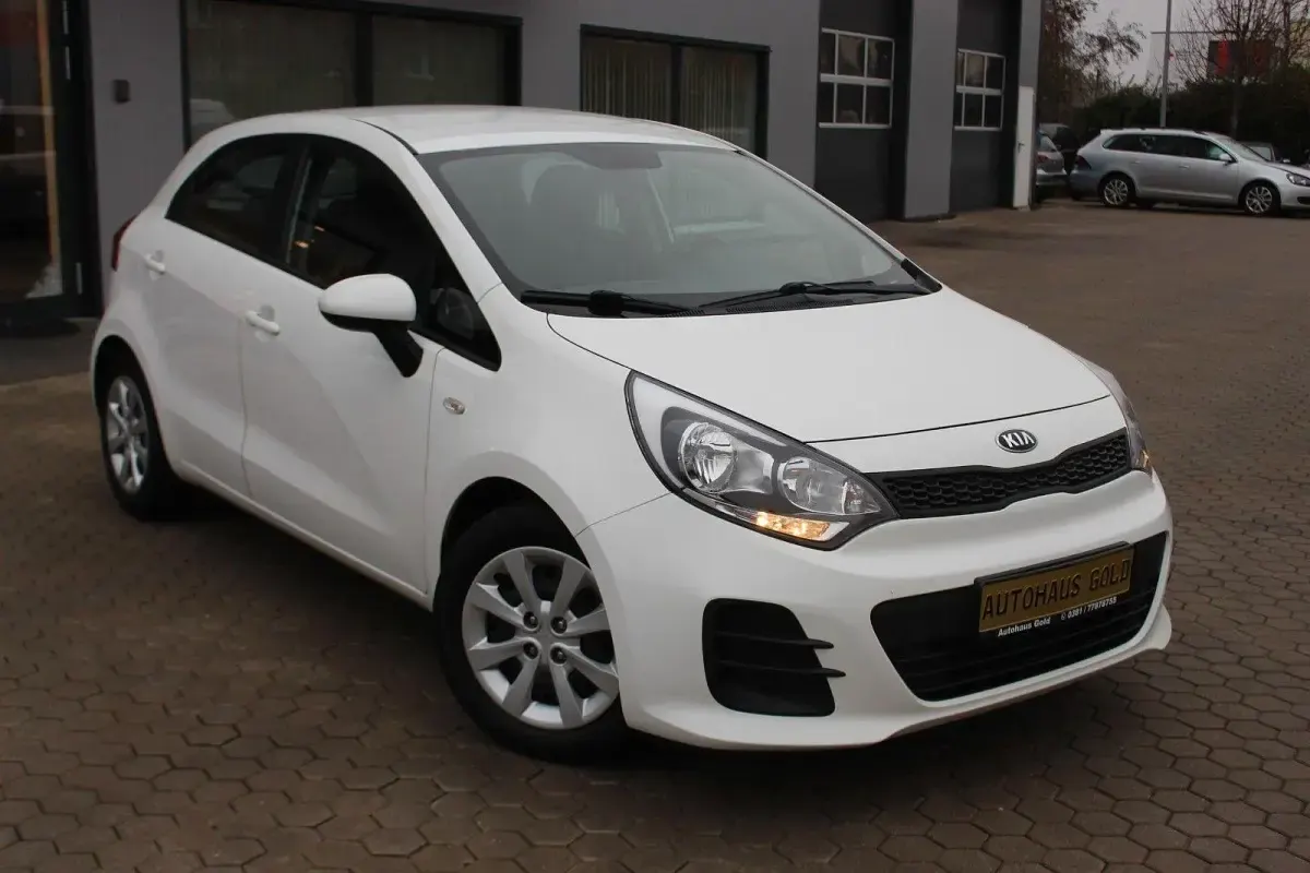 Gebraucht Kia Rio 84 PS (2017) in Rostock - Lütten Klein - 6.880 ...