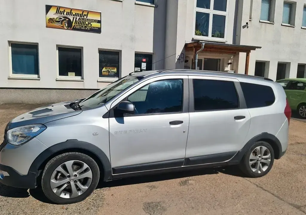 Gebraucht Dacia Lodgy Stepway 116 PS (85 kW) 2016 Grau Van / Kleinbus