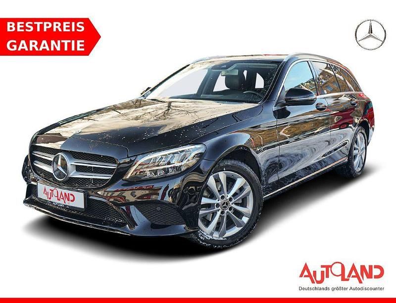 Schwarz Gebraucht 2020 Mercedes C180 Avantgarde Limousine | 26.990 € (Fairer Preis) - Bild 1/4