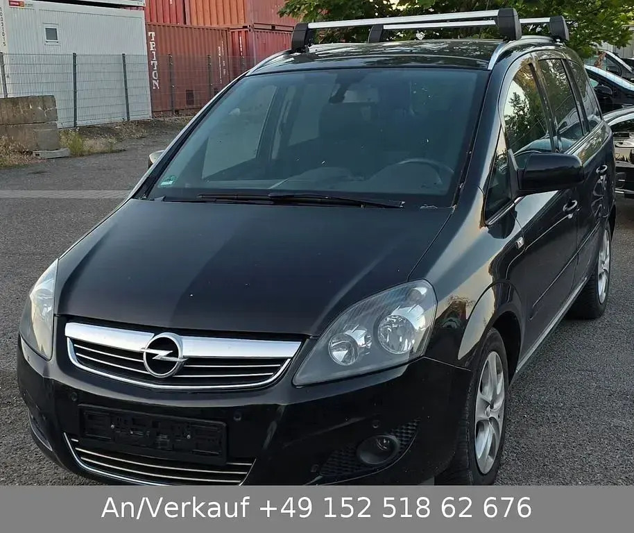 Gebraucht Opel Zafira 116 PS (85 kW) 2011 Schwarz Van / Kleinbus