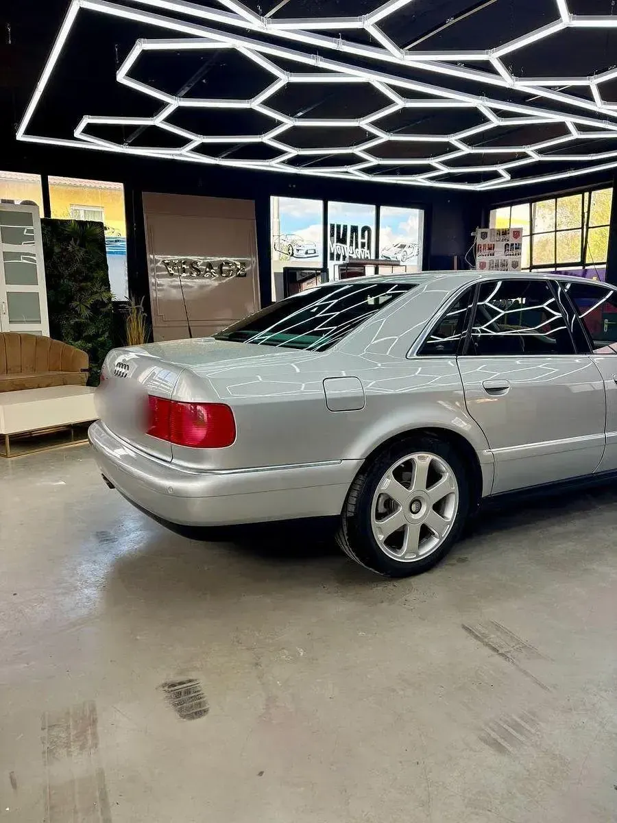 Gebraucht Audi S8 Sport 360 PS (264 kW) 2002 Silber Limousine
