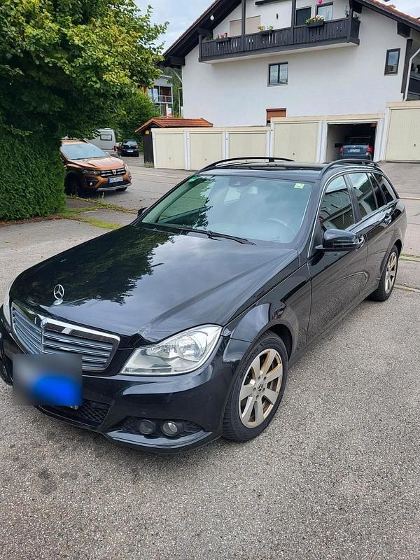 Schwarz Gebraucht 2012 Mercedes C220 Kombi | 5.300 € (Guter Preis) - Bild 1/4