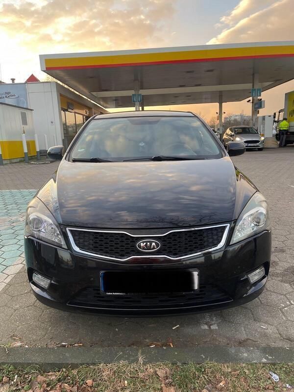 Schwarz Gebraucht 2012 Kia Ceed Limousine | 3.000 € (Fairer Preis) - Bild 1/4