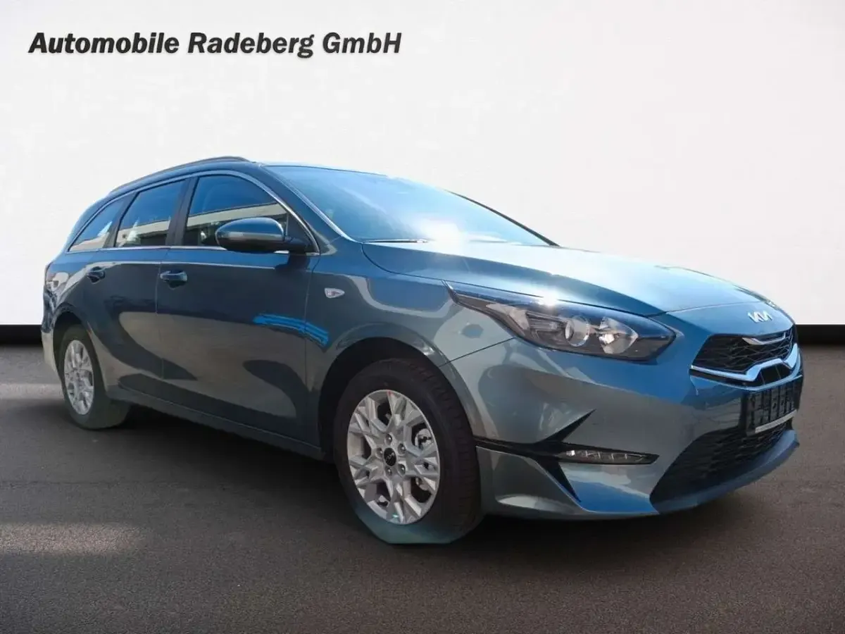 Gebraucht Kia Ceed Sportswagon 99 PS (72 kW) 2024 Yucca grau Kombi