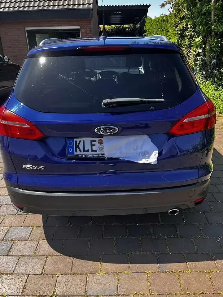 Gebraucht Ford Focus Titanium 150 PS (110 kW) 2016 Blau Kombi