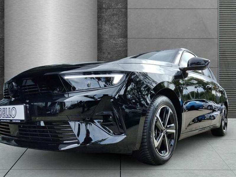 Gebraucht Opel Astra 131 PS (96 kW) 2025 Lackierung schwarz perla nera/ Limousine