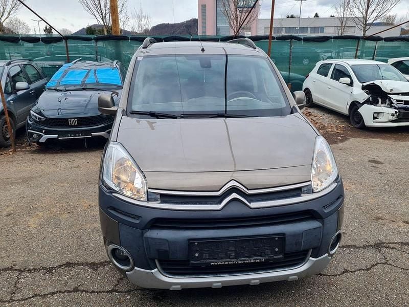 Gebraucht Citroën Berlingo XTR 114 PS (83 kW) 2015 Braun Van / Kleinbus