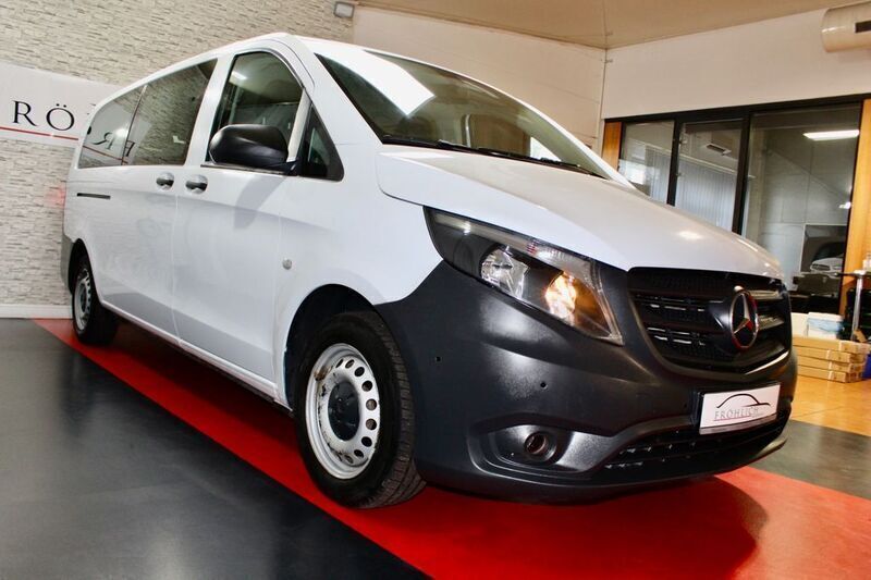 Arktikweiss Gebraucht 2019 Mercedes Vito Van / Kleinbus | 27.950 € (Fairer Preis) - Bild 1/4