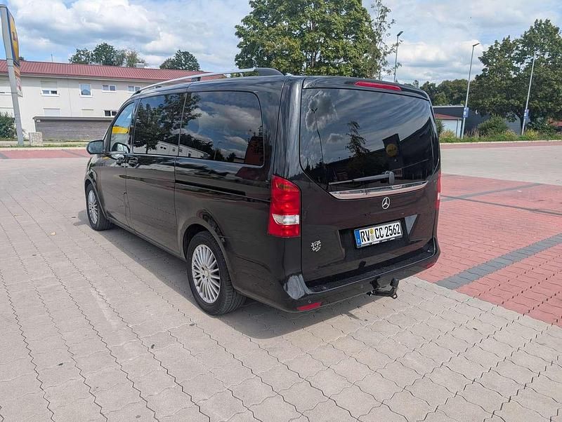 Gebraucht Mercedes V250 190 PS (139 kW) 2017 Schwarz Van / Kleinbus