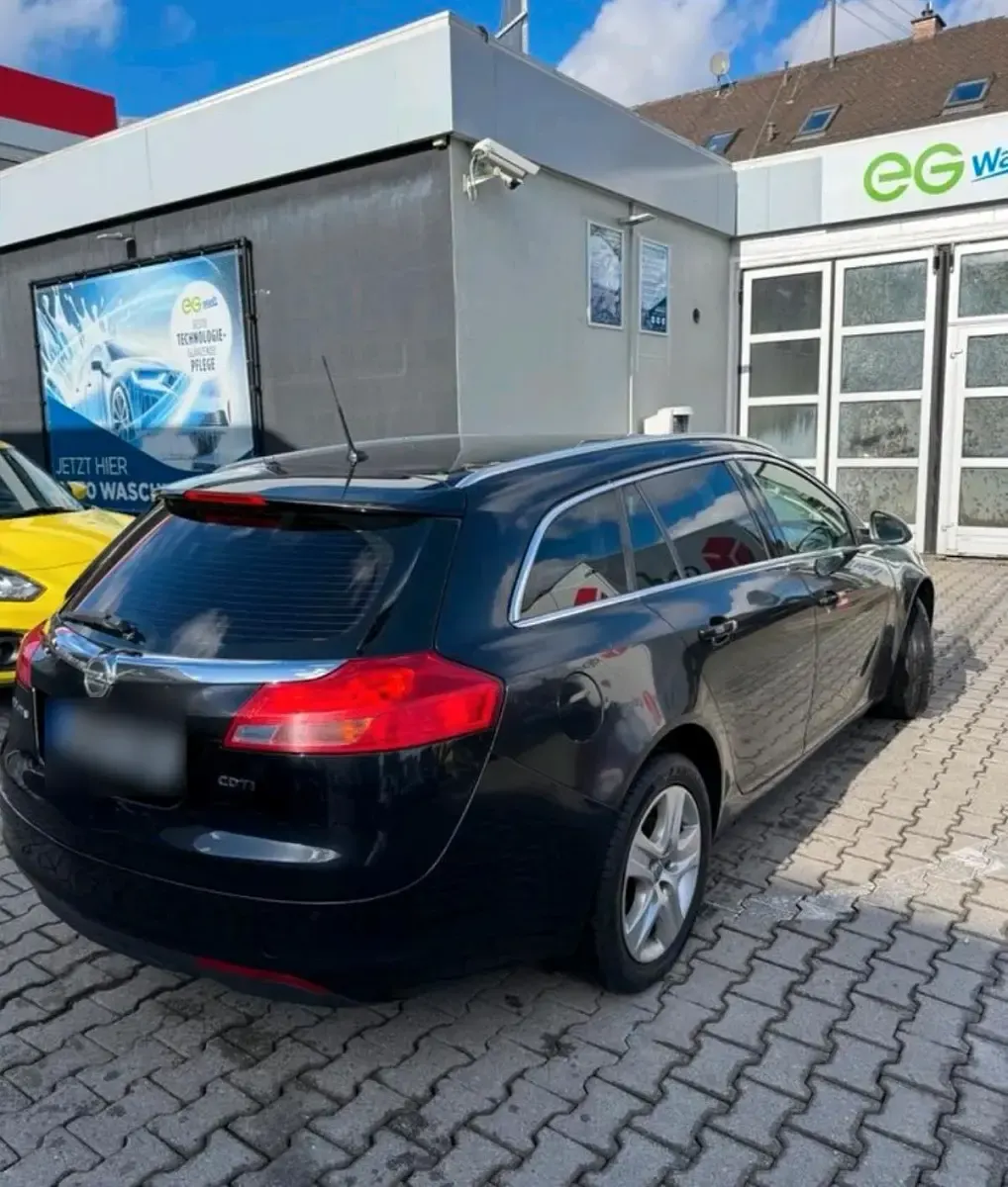 Używany Opel Insignia 160 KM (117 kW) 2009 Czarny Kombi