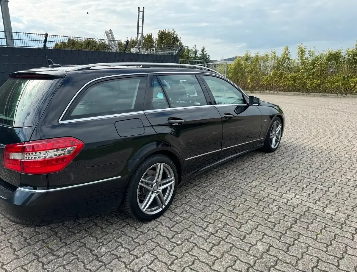 Occasion Mercedes E250 Avantgarde 204 ch (150 kW) 2011 Noir Break