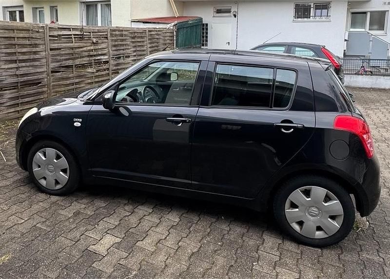 Gebraucht Suzuki Swift 75 PS (55 kW) 2009 Schwarz Kleinwagen