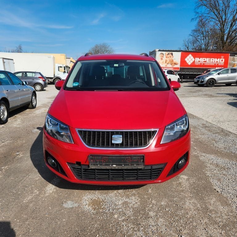 Rot Gebraucht 2014 Seat Alhambra Style Van / Kleinbus | 8.950 € (Superpreis) - Bild 1/4