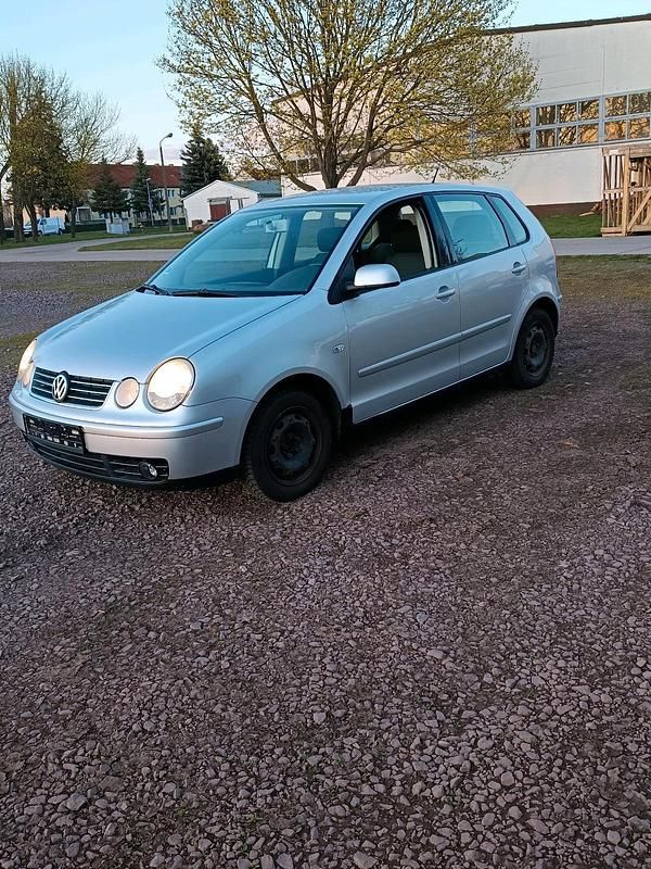 Gebraucht VW Polo 75 PS (55 kW) 2005 Silber Kleinwagen