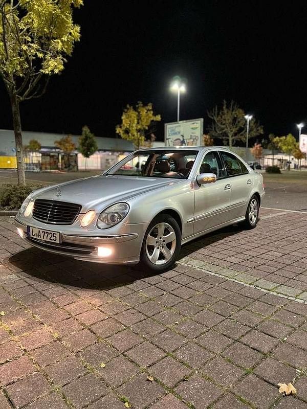 Gebraucht Mercedes E240 177 PS (130 kW) 2002 Grau Limousine
