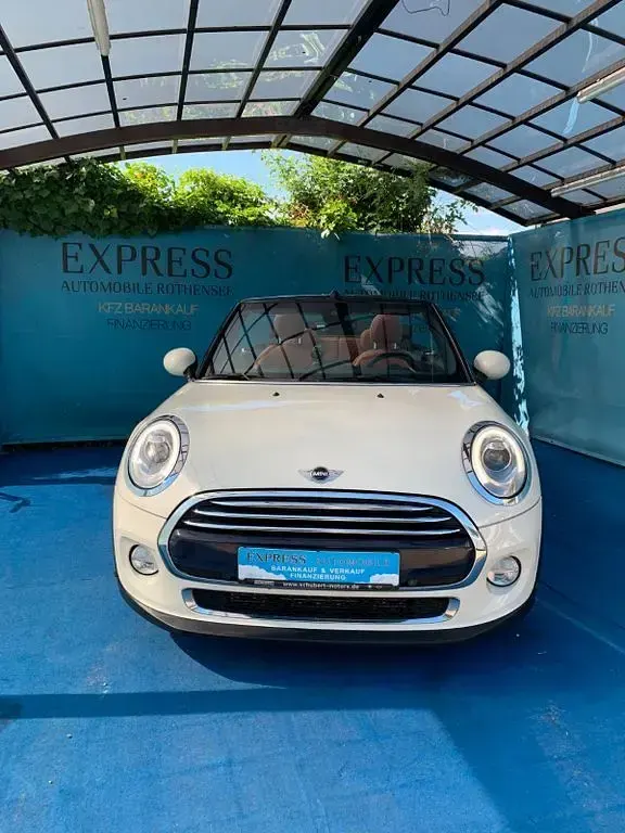 Gebraucht Mini Cooper D Cabriolet 116 PS (85 kW) 2017 Weiß Cabrio