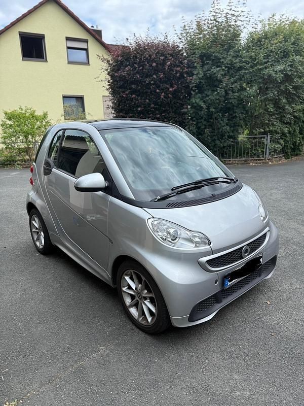 Silber Gebraucht 2013 Smart ForTwo Coupé Coupé | 4.000 € (Guter Preis) - Bild 1/4