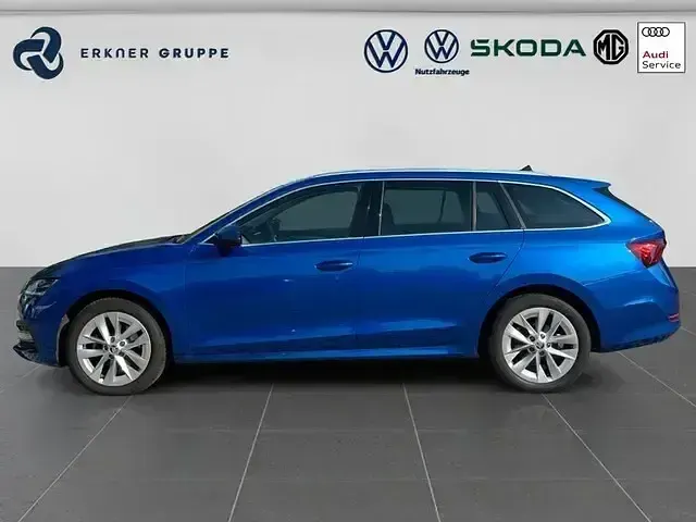 Gebraucht Skoda Octavia First Edition 110 PS (80 kW) 2021 Blau Kombi