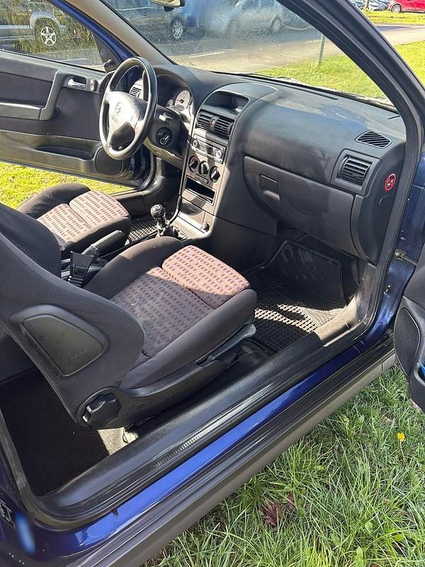 Gebraucht Opel Astra 84 PS (61 kW) 2001 Blau Limousine