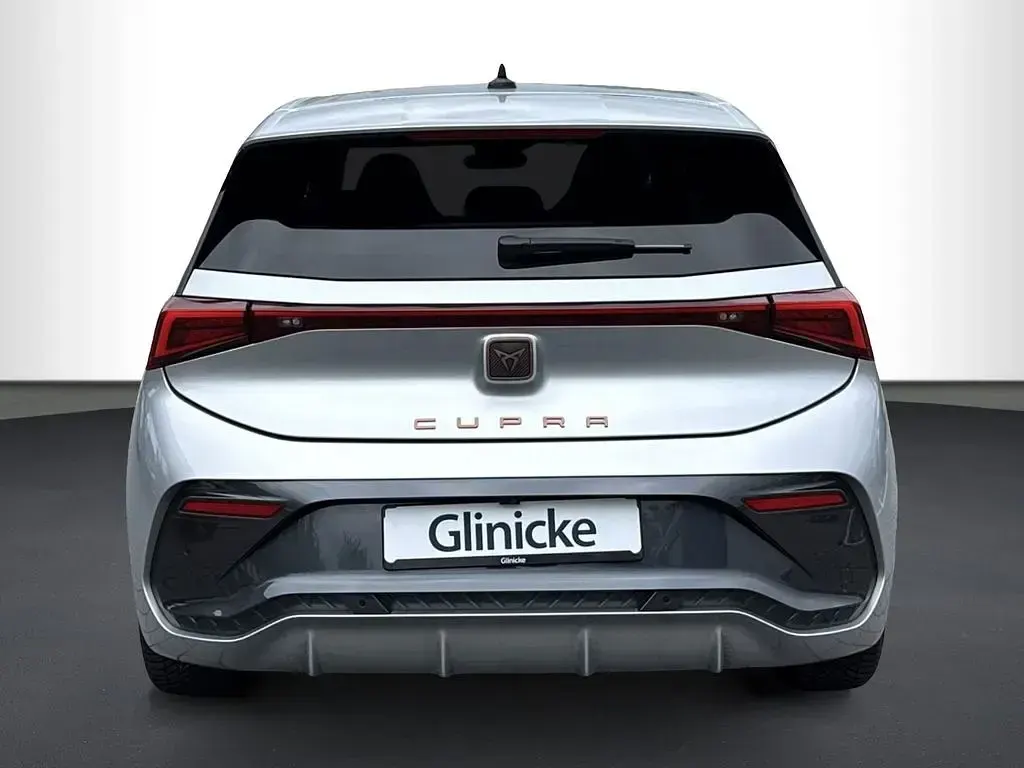 Gebraucht Cupra Born 169 kW (231 PS) 2025 Geysirsilber Kleinwagen