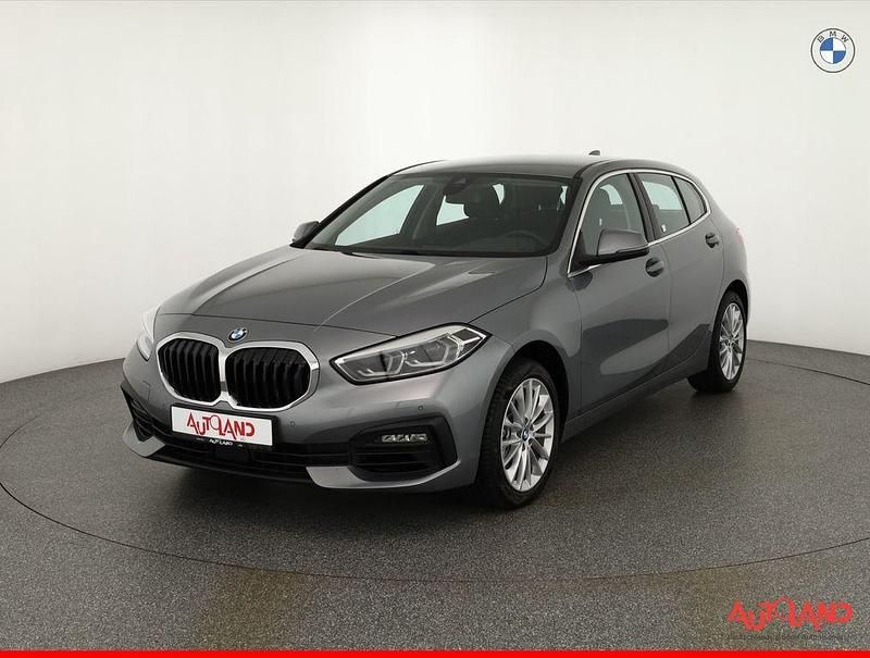 Grau Gebraucht 2024 BMW 120 Advantage Kleinwagen | 27.990 € (Fairer Preis) - Bild 1/4