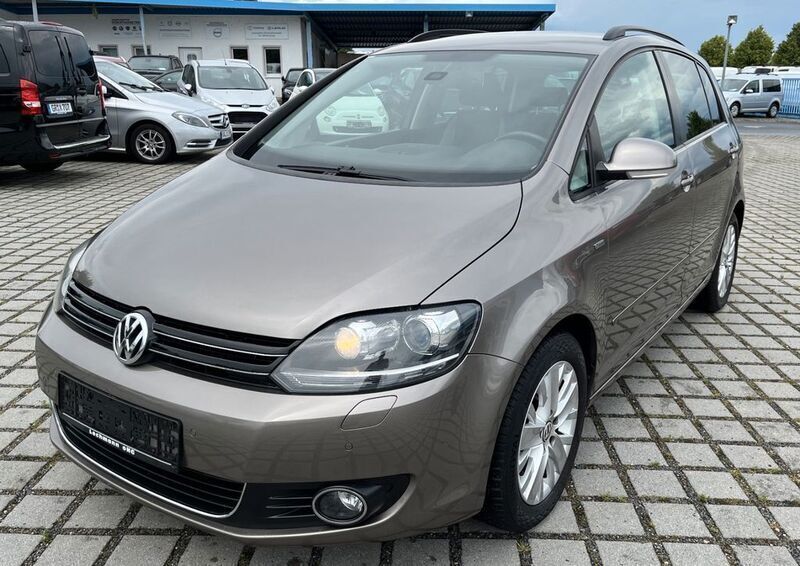 Braun Gebraucht 2013 VW Golf VII Life Limousine | 9.250 € (Fairer Preis) - Bild 1/4