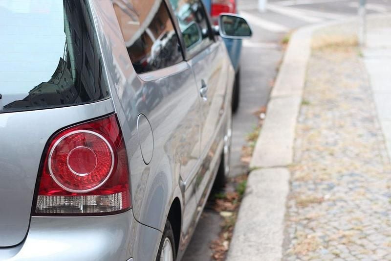 Gebraucht VW Polo Sportline 101 PS (74 kW) 2008 Grau Limousine