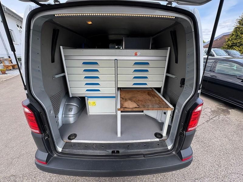 Silber Gebraucht 2019 VW T6.1 Van | 20.490 € - Bild 1/4