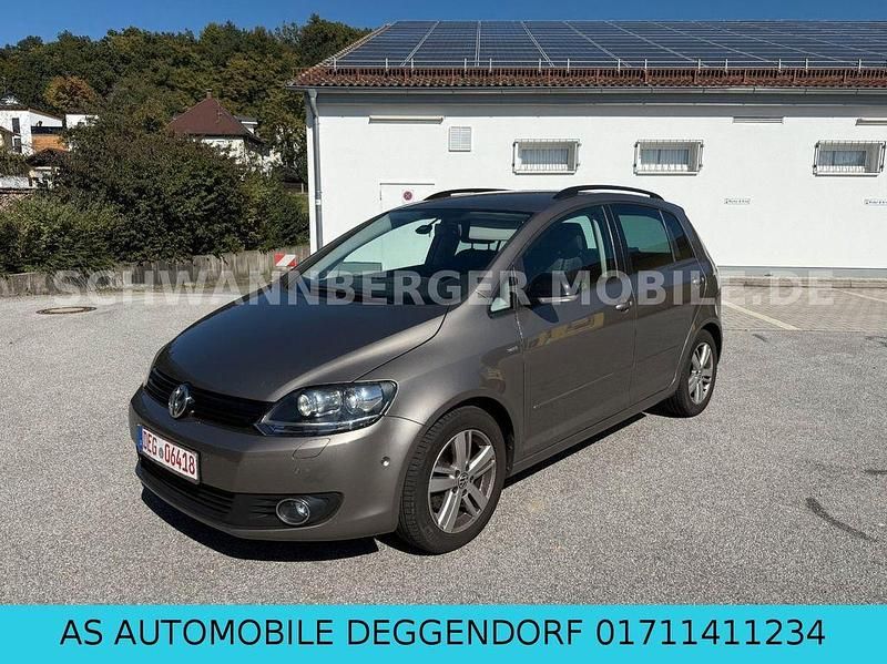 Braun Gebraucht 2012 VW Golf VII Match Limousine | 7.999 € (Guter Preis) - Bild 1/4