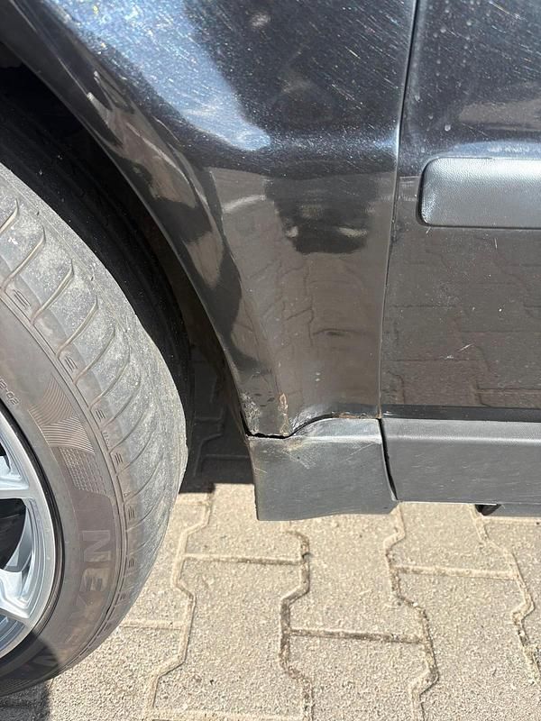 Gebraucht VW Passat 131 PS (96 kW) 2002 Schwarz Kombi