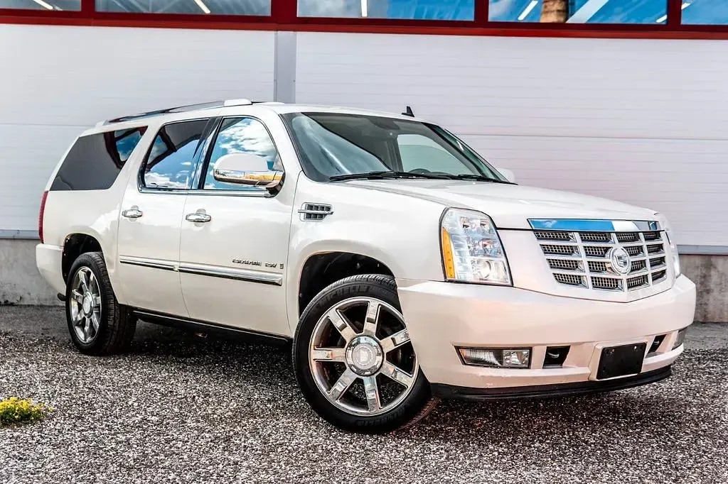 Gebraucht Cadillac Escalade 409 PS (300 kW) 2008 Weiß SUV