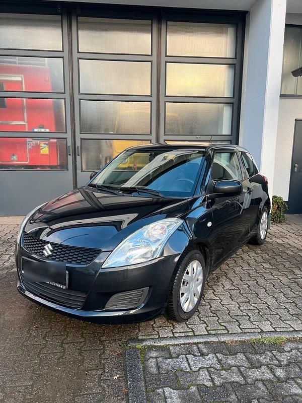 Schwarz Gebraucht 2011 Suzuki Swift Club Kleinwagen | 4.500 € (Fairer Preis) - Bild 1/4