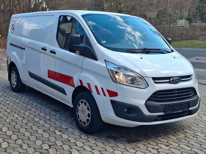 Gebraucht Ford Transit Custom Trend 155 PS (114 kW) 2017 Weiß Van / Kleinbus