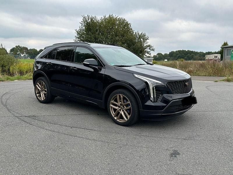 Schwarz Gebraucht 2024 Cadillac XT4 SUV | 36.000 € (Fairer Preis) - Bild 1/4