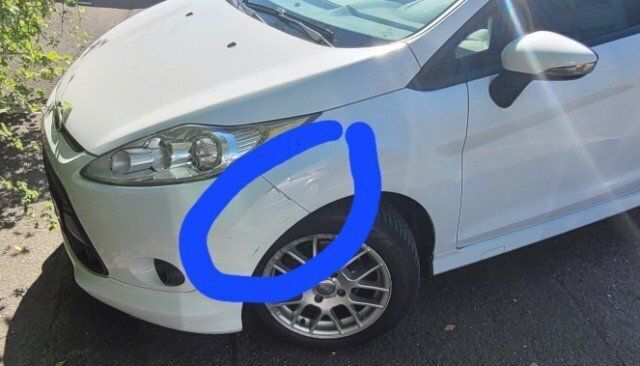 Gebraucht Ford Fiesta Trend 95 PS (69 kW) 2010 Weiß Kleinwagen