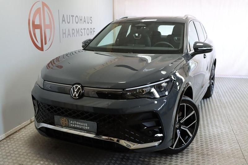 Grau Neu 2025 VW Tiguan R-line SUV | 48.990 € (Superpreis) - Bild 1/4