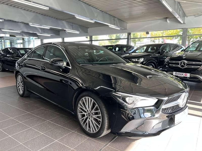 Gebraucht Mercedes CLA180 Progressive 116 PS (85 kW) 2021 Kosmosschwarz Limousine