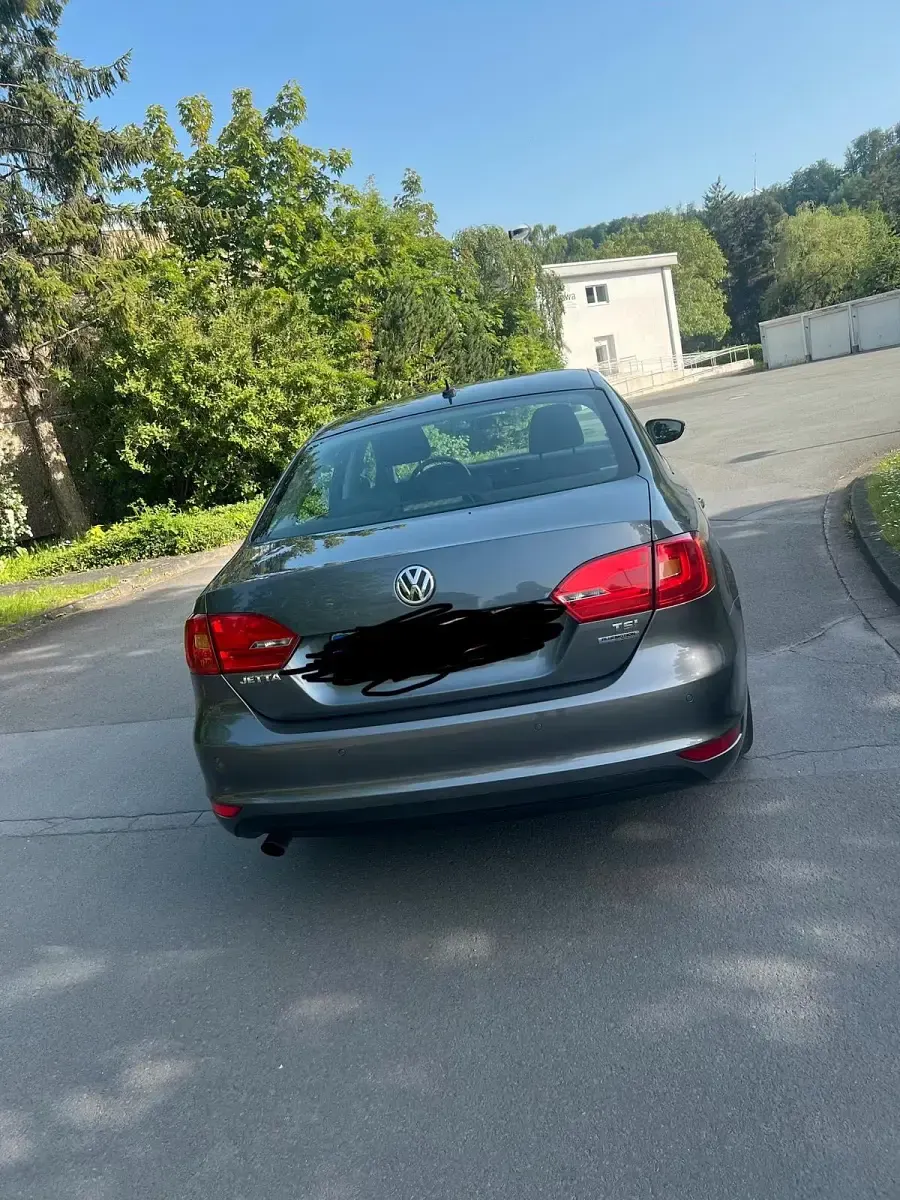 Brugt VW Jetta 105 HK (77 kW) 2012 Grå Sedan