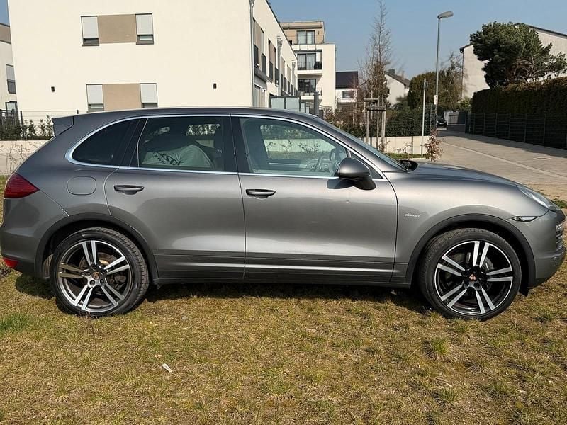 Gebraucht Porsche Cayenne Sport 265 PS (194 kW) 2011 Grau SUV